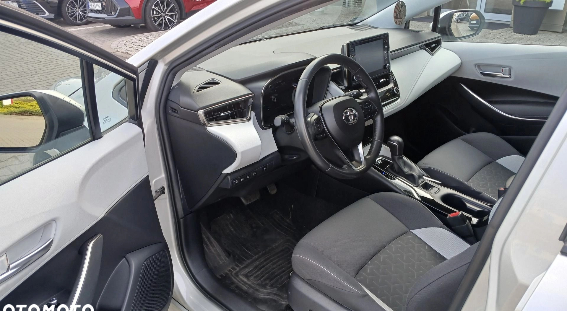 Toyota Corolla cena 84900 przebieg: 89922, rok produkcji 2019 z Kalisz małe 596
